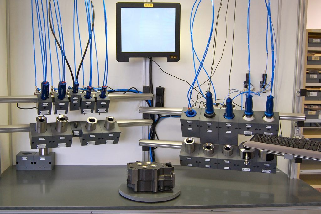 PFL automotive gauging - bore diameter measurement station