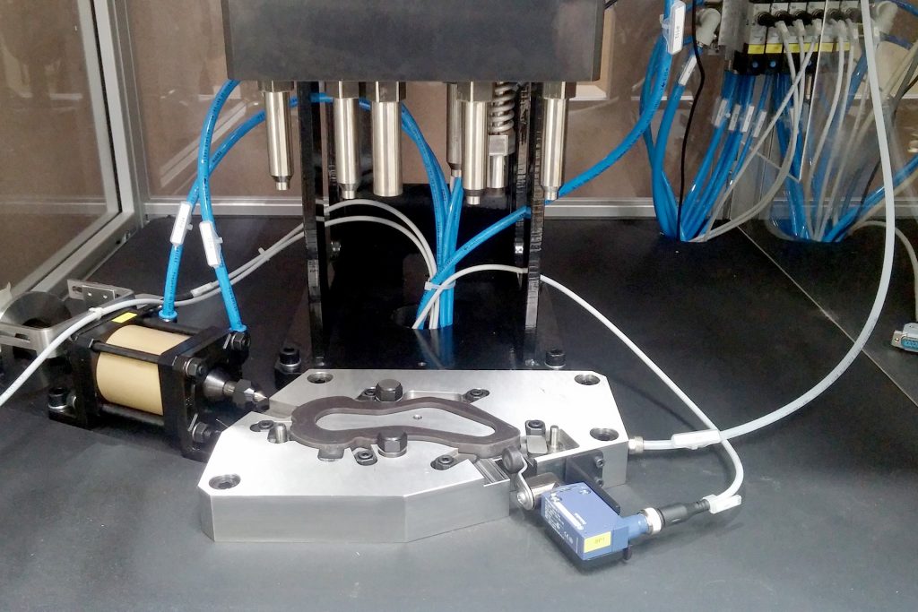 PFL leak test machine for production quality control