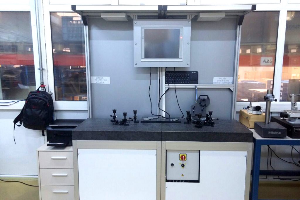 PFL dedicated bench for electronics component inspection